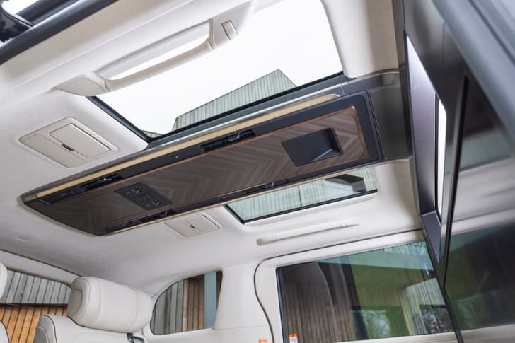 Lexus Lm Sunroof