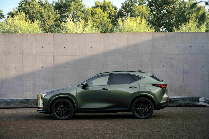 Lexus NX facelift Rear Right Three Quarter