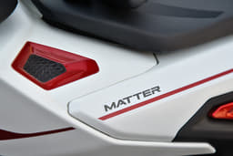 Matter AERA Color White, Red, Black, Grey