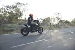 Moto Morini Seiemmezzo Front Right Three Quarter