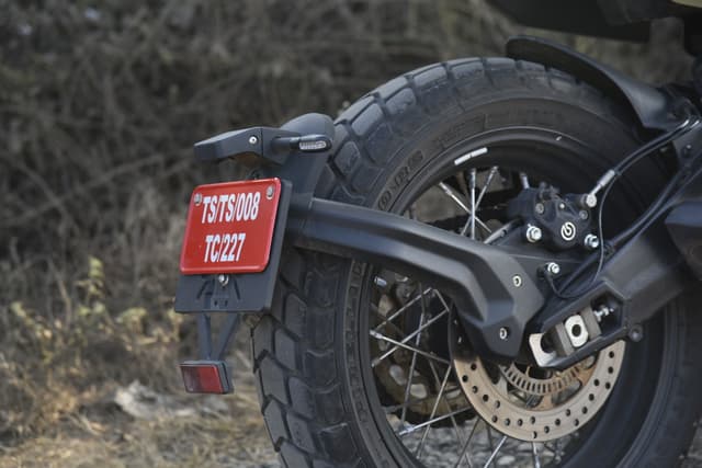 Rear Wheels Image - 25665