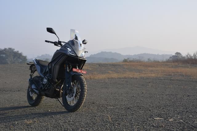 Front Right Three Quarter Image - 25328