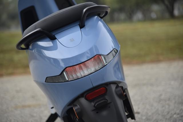 Rear View Image - 25558