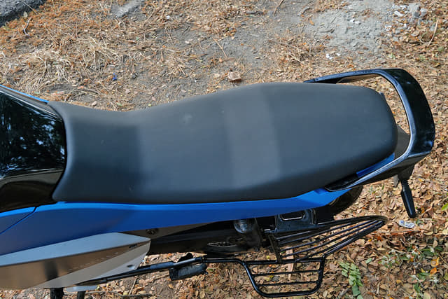 Rear Right Three Quarter Image - 35943