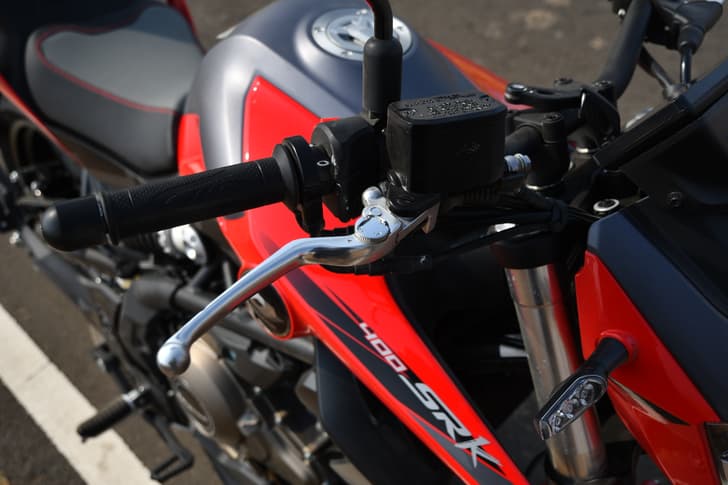 Qj Motor Srk 400 Color Red