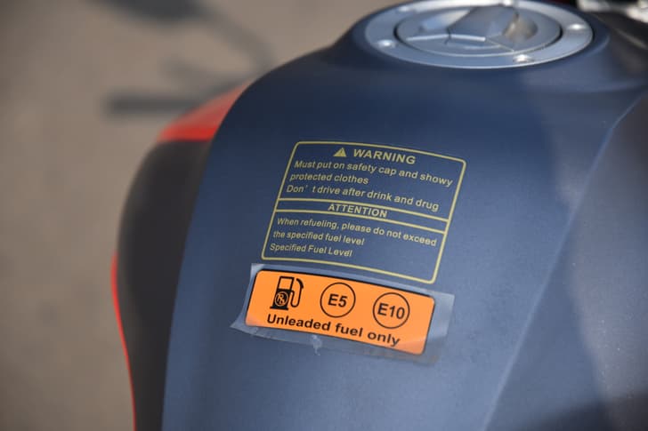 Qj Motor Srk 400 Closed Fuel Lid
