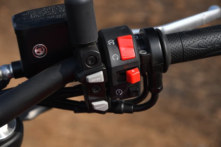 Qj Motor Srk 400 Color Black