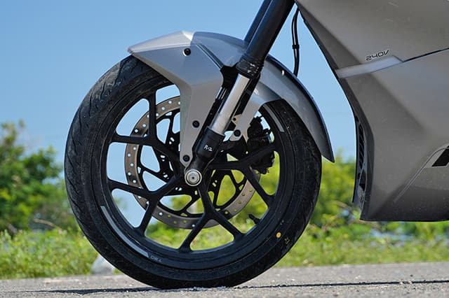 Color Silver, Black Image - 33323