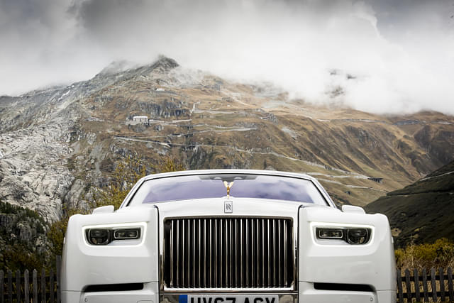 Front View Image - 3919