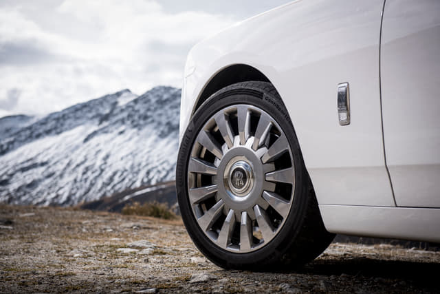 Alloy Wheels Image - 3927
