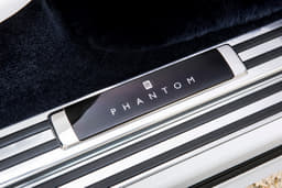 Rolls-Royce Phantom Color White Rolls-Royce Phantom Color White