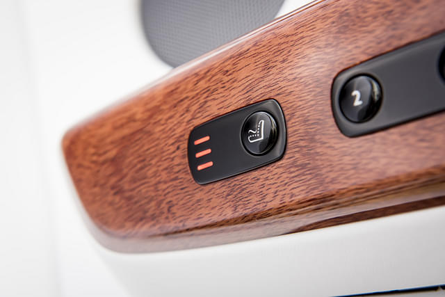 Door Controls Image - 3934