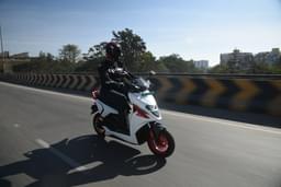 Simple Energy One Front Left Three Quarter