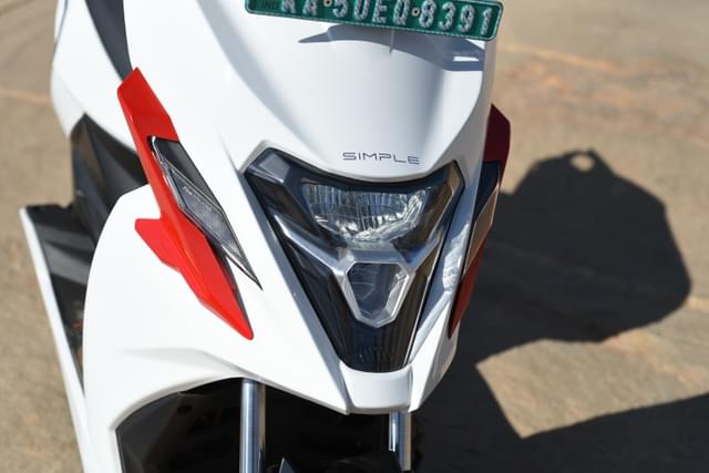 Front Left Three Quarter Image - 26051