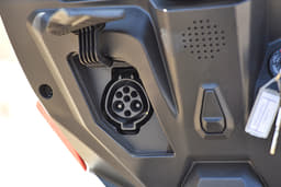 Simple Energy Simple One Charging Ports