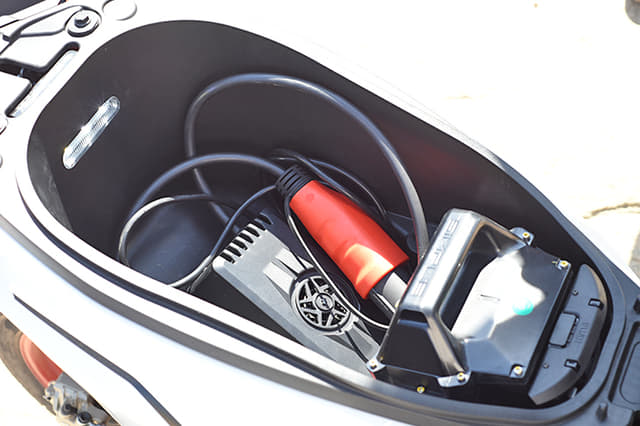 Underseat Storage Light Image - 31248