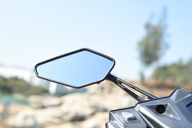 Side Mirror Image - 31226