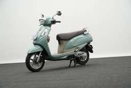 Suzuki Access Front Left Three Quarter