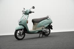 Suzuki Access 125 Front Left Three Quarter