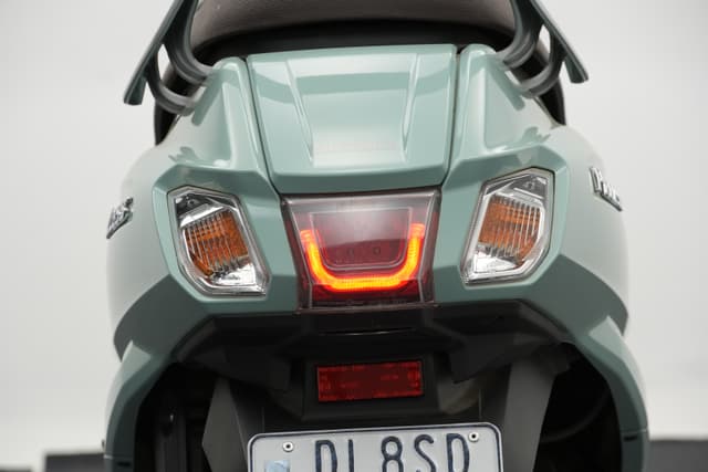 Rear View Image - 27615