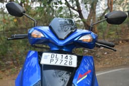 Suzuki Avenis Front View