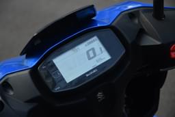 Suzuki Avenis Color Blue