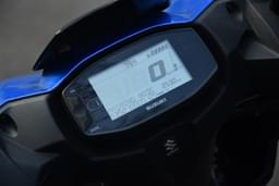 Suzuki Avenis Color Blue