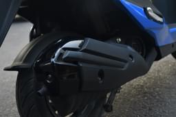 Suzuki Avenis Color Black