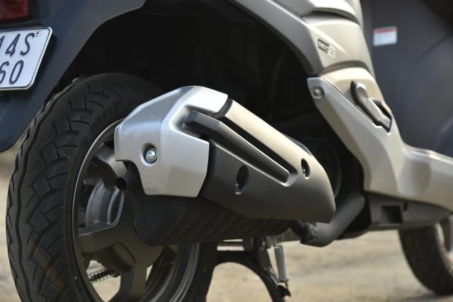 Exhaust Pipes Image - 27558