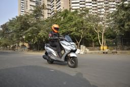 Suzuki Burgman Street 125 Front View