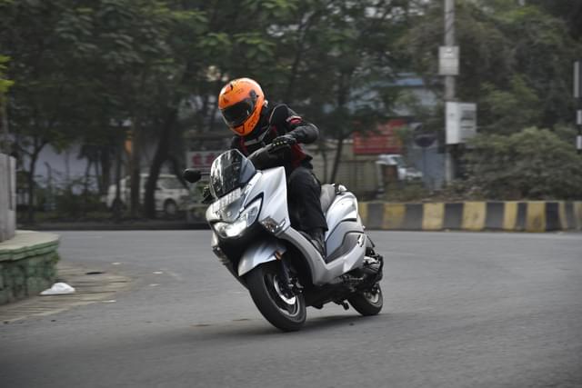 Front Left Three Quarter Image - 27637