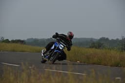 Suzuki Gixxer 250 Front Left Three Quarter