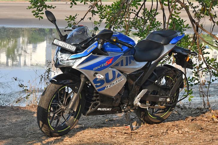 Suzuki Gixxer Sf 250 Front Right Three Quarter
