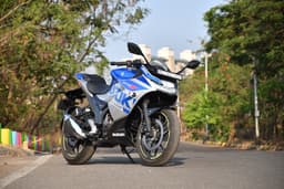 Suzuki Gixxer Sf 250 Front Right Three Quarter