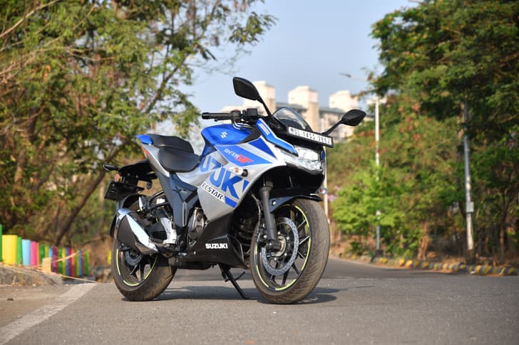 Suzuki Gixxer Sf 250 Front Right Three Quarter