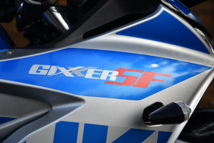 Suzuki Gixxer Sf 250 Color Blue