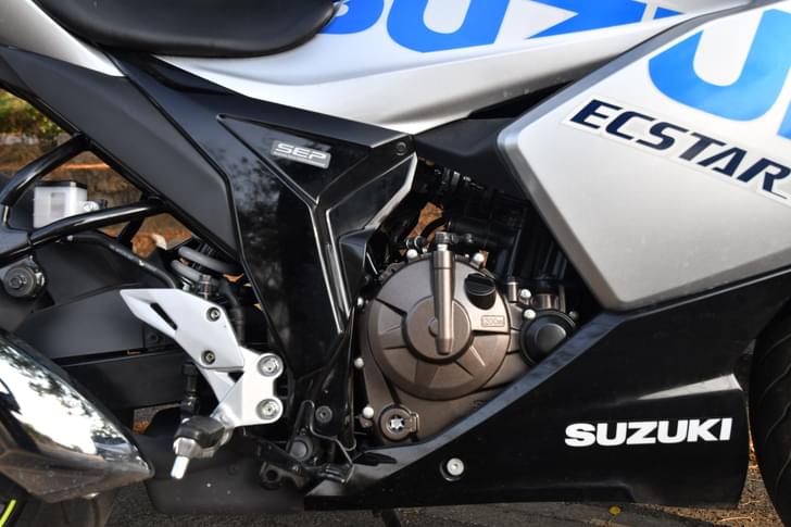 Suzuki Gixxer Sf 250 Front Right Three Quarter