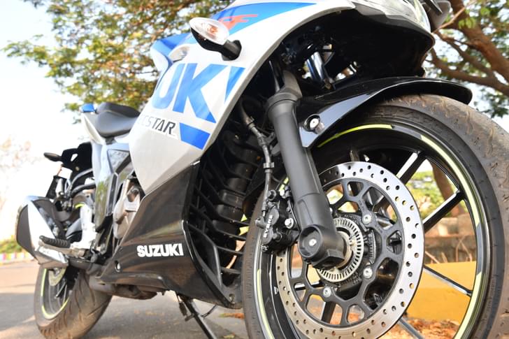Suzuki Gixxer Sf 250 Front Left Three Quarter