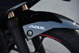 Suzuki Gixxer Sf Color Black