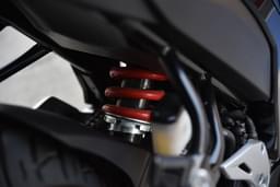 Suzuki Gixxer Sf Color Red