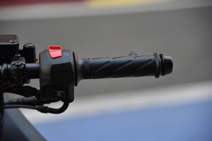 Suzuki Gixxer Sf Color Black