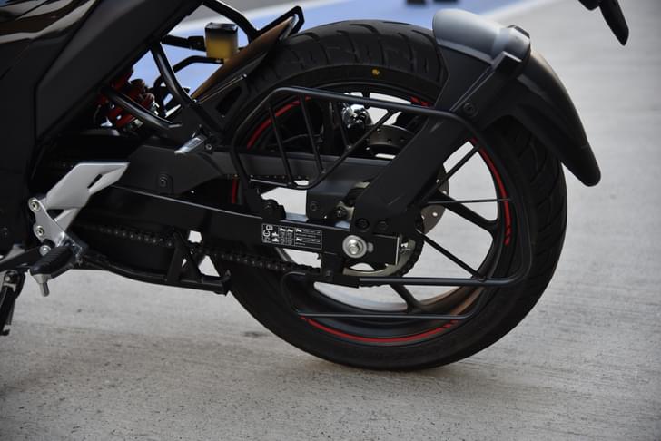 Suzuki Gixxer Sf Color Black, Red