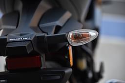 Suzuki Gixxer Sf Headlight Blinker