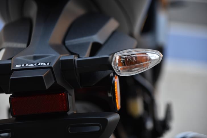 Suzuki Gixxer Sf Headlight Blinker