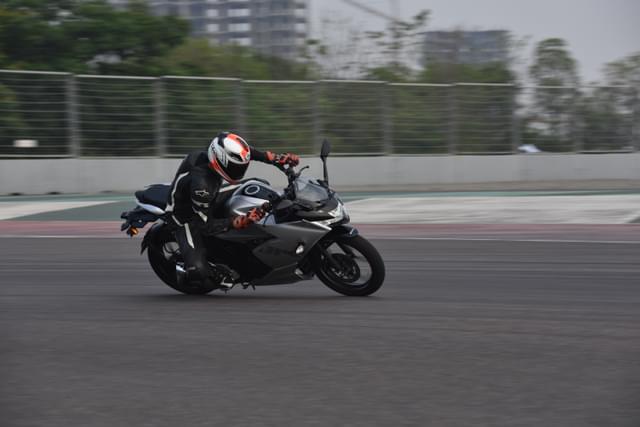 Front Left Three Quarter Image - 27808