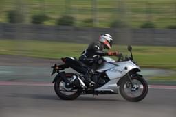 Suzuki Gixxer Sf Color Silver