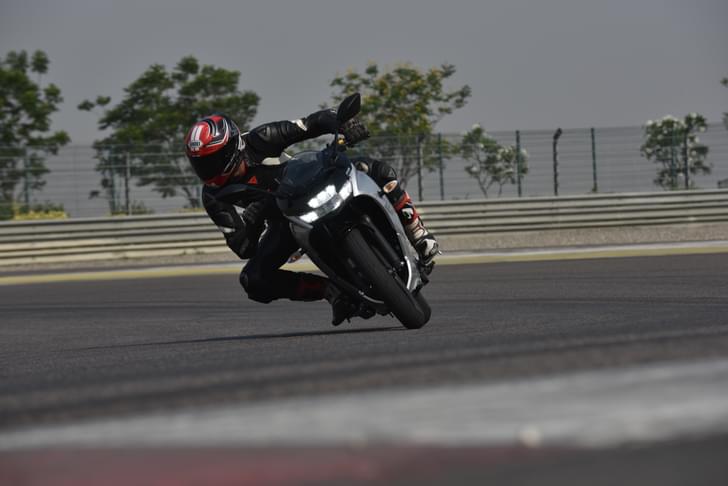 Suzuki Gixxer Sf Front Left Three Quarter