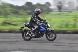 Suzuki Gixxer Front Left Three Quarter