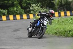 Suzuki Gixxer Front Left Three Quarter