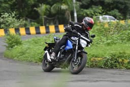 Suzuki Gixxer Front Right Three Quarter